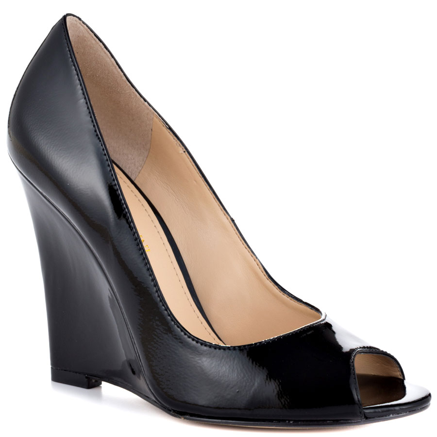 Amerly Enzo Angiolini Pumps embraces well all bumps